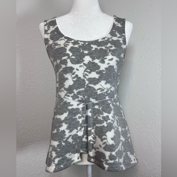 Anthro | Akemi & Kim Floral Peplum Tank - Picture 2 of 7